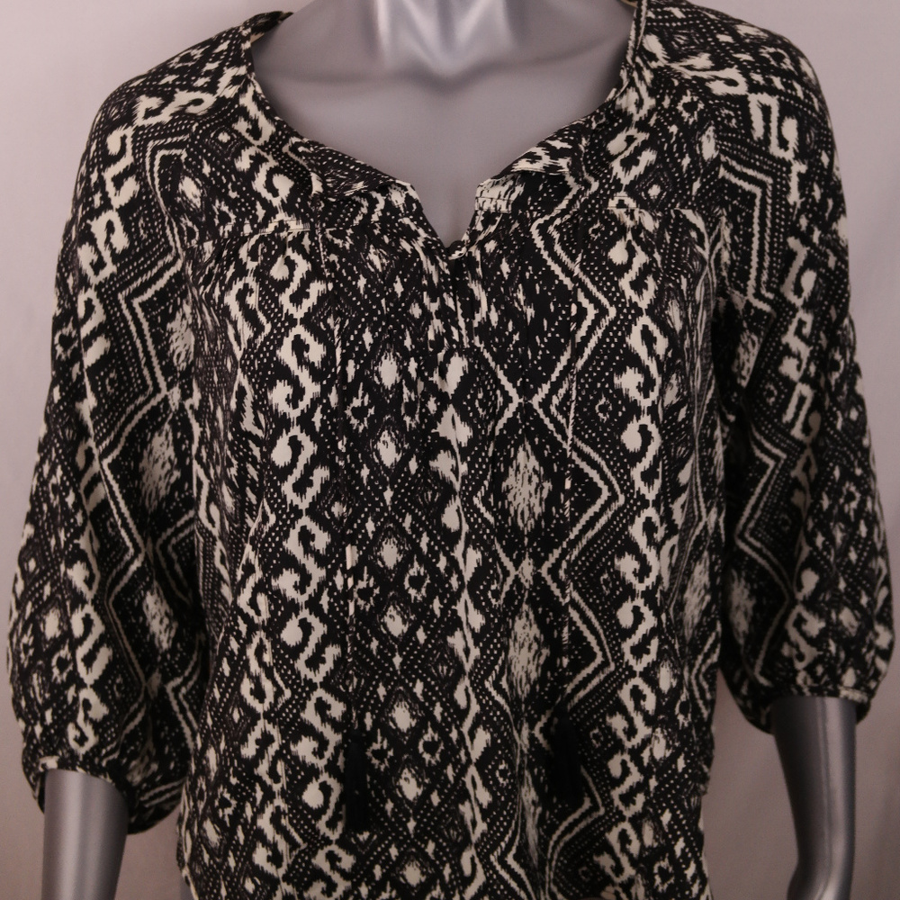 American Eagle Medium Boho Tunic Top Tassel Front